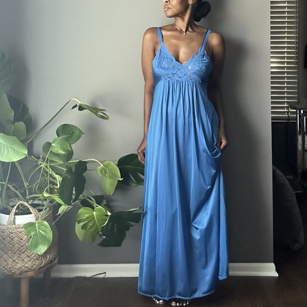 Vintage Miss Elaine Maxi Nightgown Size L Blue Lace Trim Antron Nylon Romantic